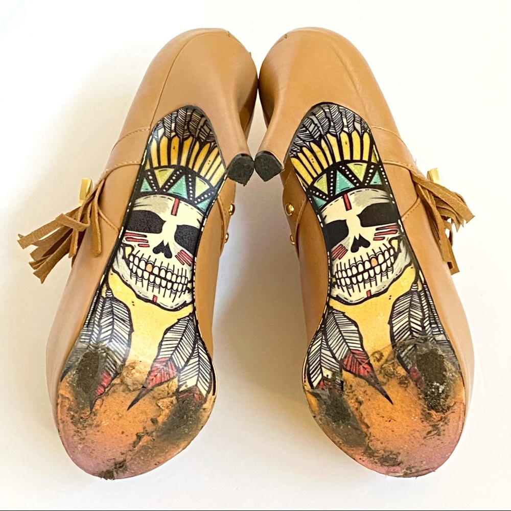 Taylor Says Anisa tan fringe gold buckle Indian skull heel ankle booties boot - Picture 9 of 13